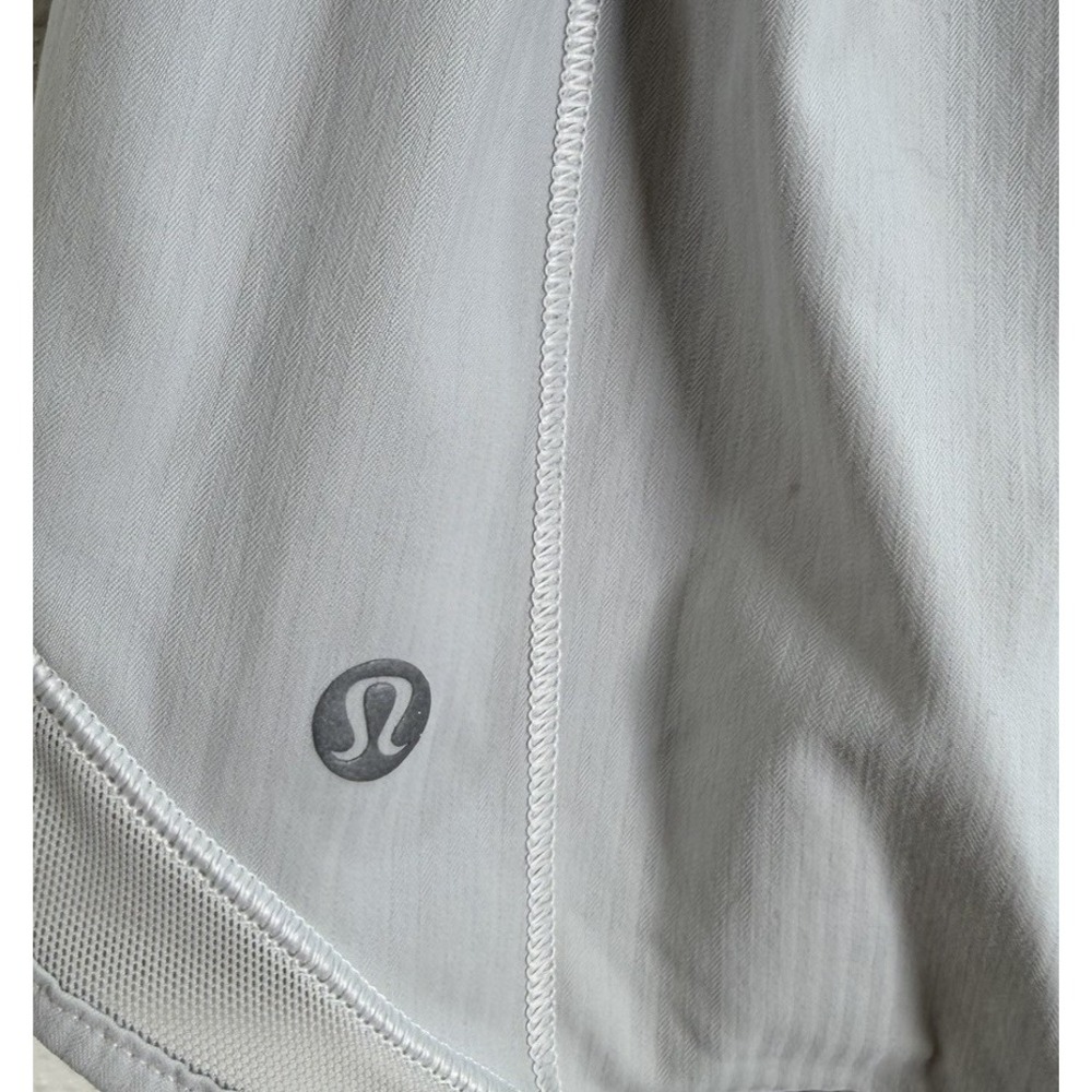 Lululemon Hotty Hot Shorts Sz 4 High-Rise Long 4" Bone White - W7AWJT Lined